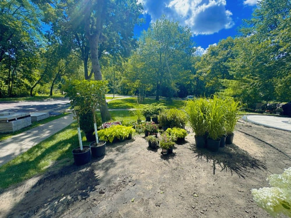 Gallery photos for Patio and Landscape Transformation in Minnehaha: Image #2