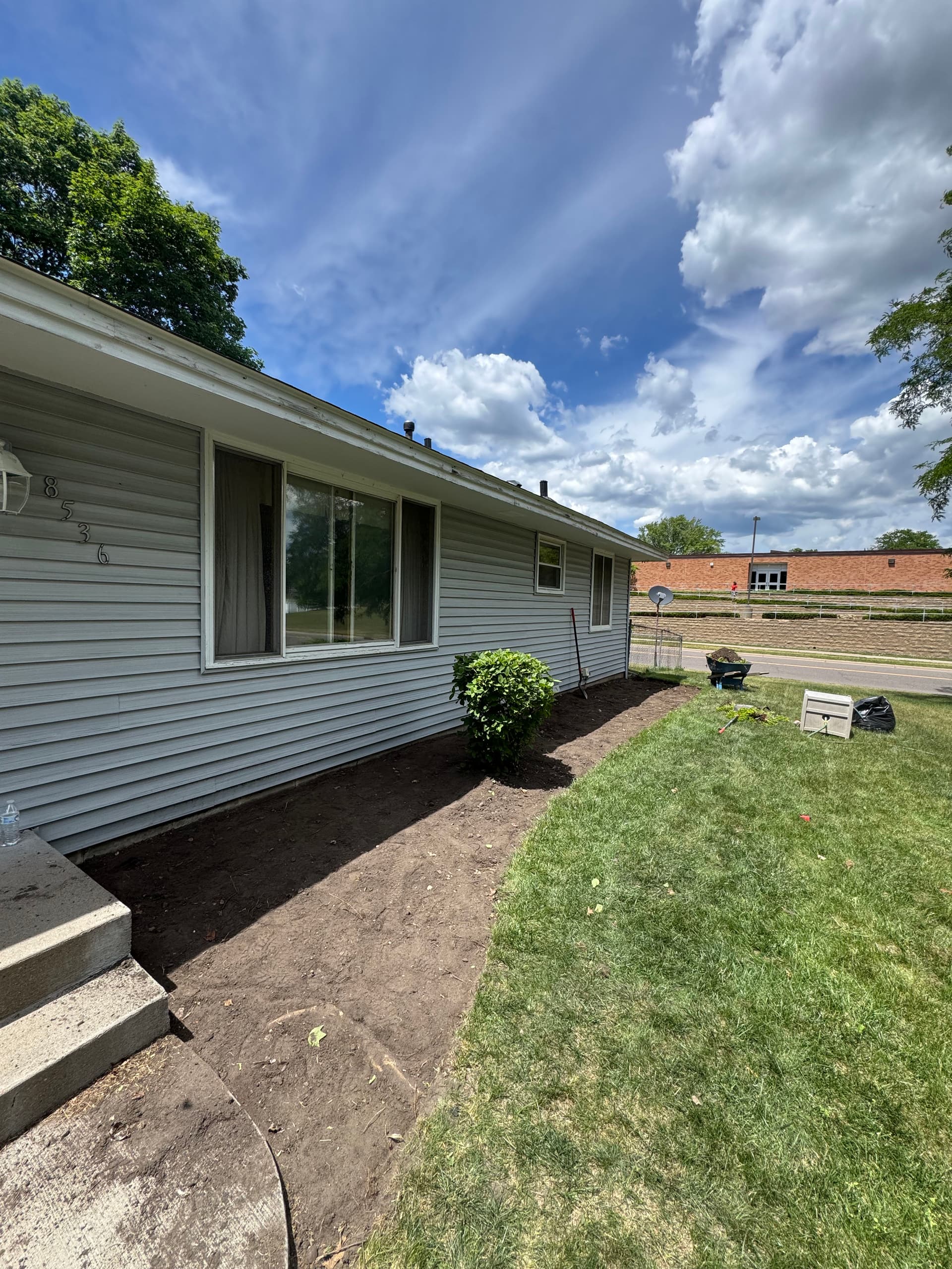 Gallery photos for Cottage Grove Garden Bed Cleanup With New Shrubs and Stone: Image #3